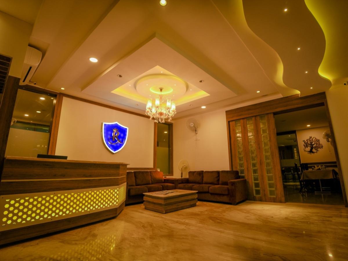 Royal Inn Khandwa Exterior photo