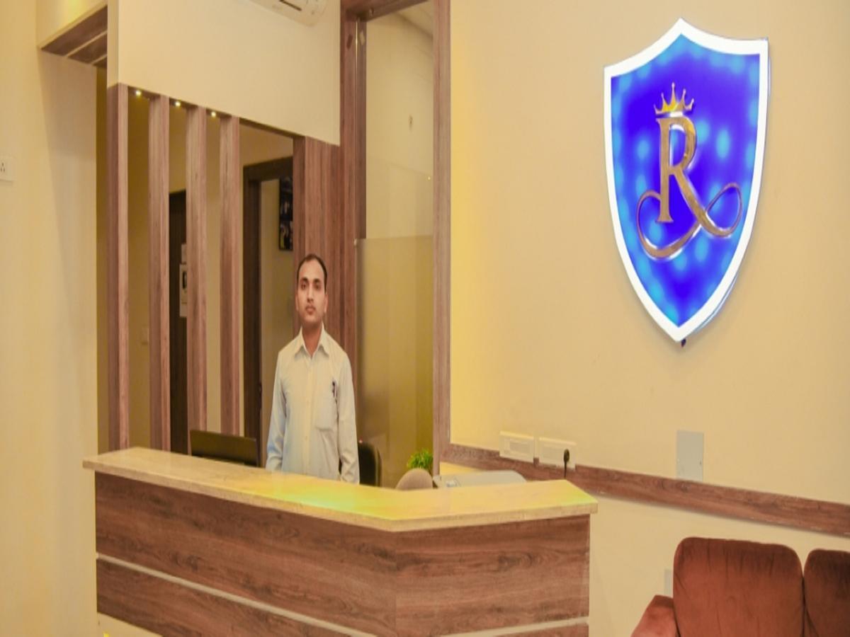 Royal Inn Khandwa Exterior photo